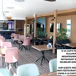 דירה Mavi Restaurant & 1 דידים