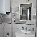 דירה Mavi Restaurant & 1 דידים