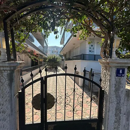 Mavi Restaurant & 1 Didim