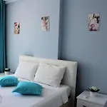 아파트 Mavi Restaurant & 1 *